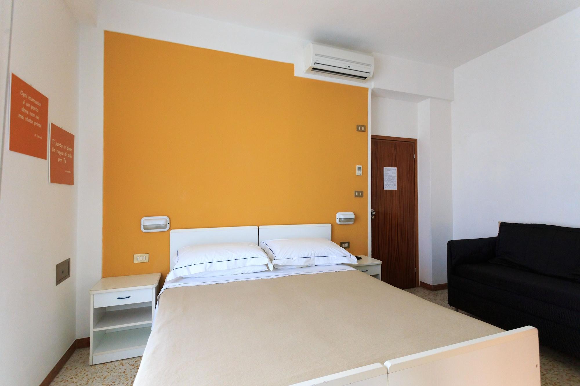 Mini hotel Rimini Bagian luar foto