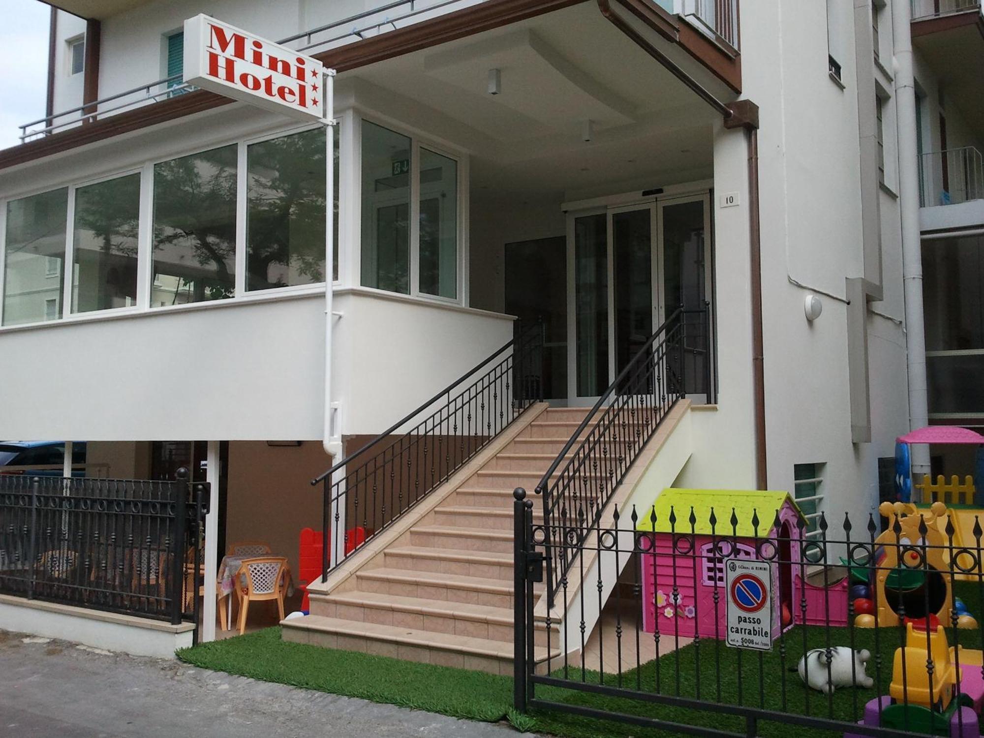 Mini hotel Rimini Bagian luar foto