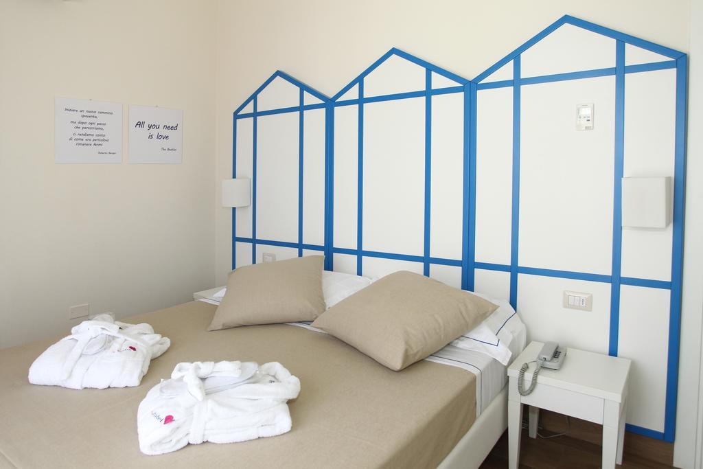 Mini hotel Rimini Bagian luar foto