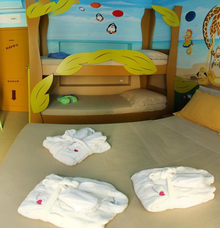 Mini hotel Rimini Bagian luar foto